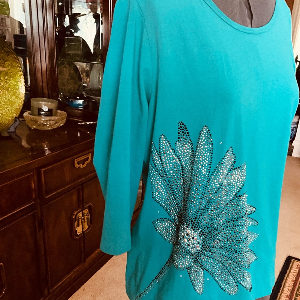 Women’s VINTAGE Teal Long-Sleeve Top with SSSequin Floral Accent - Picture 3 of 4